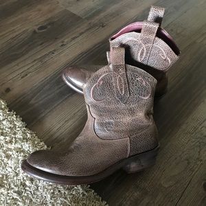 Ariat Leather Western Boots 6.5